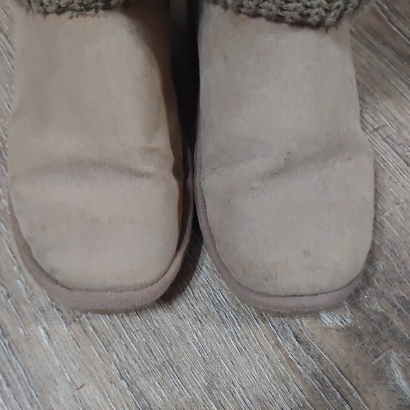 Rampage womans faux fur lined boots size 8 m - Picture 9 of 14